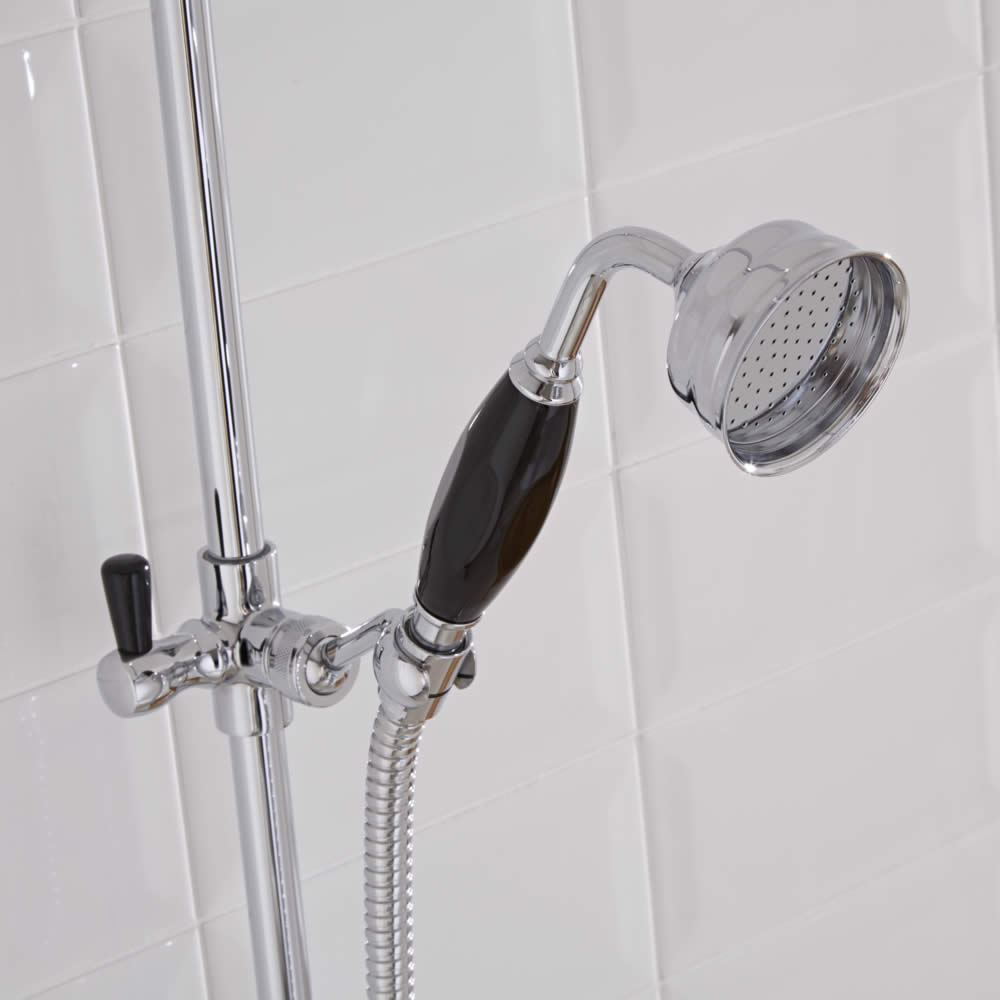 Ducha de Mano Tradicional en Latón con Pomo en Cerámica de Color Negro