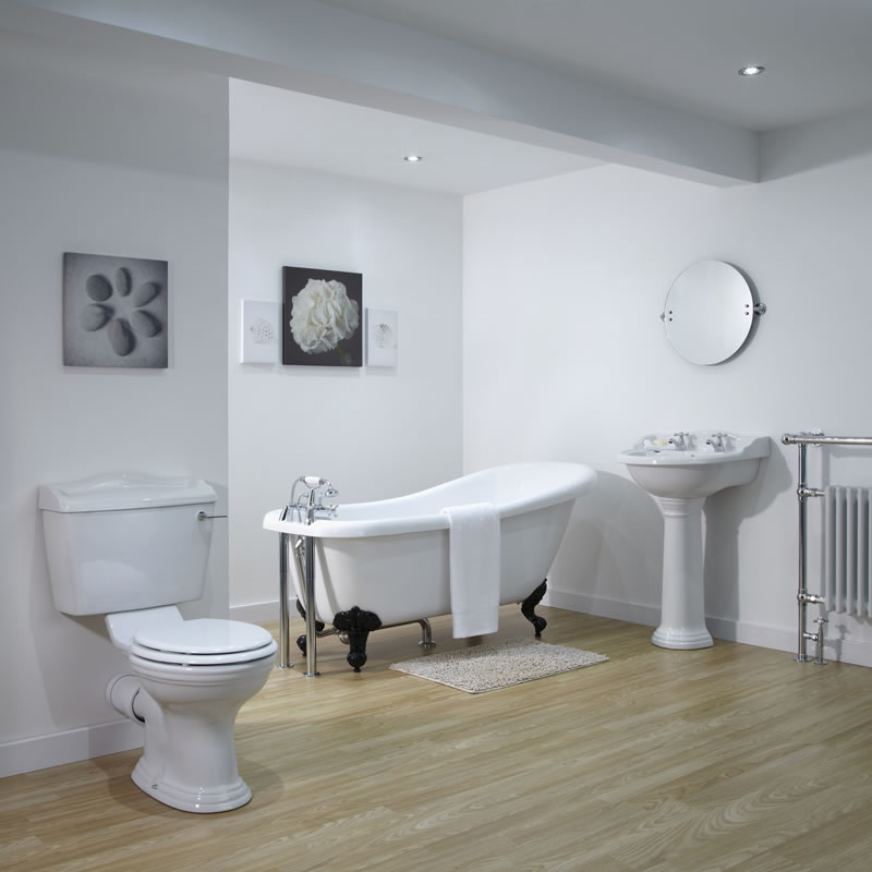 Conjunto de Cuarto de Baño Tradicional Completo con Bañera, Lavabo y WC