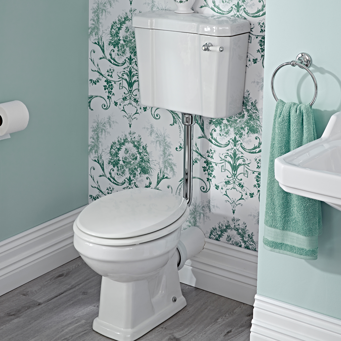 Inodoro WC Tradicional con Salida Horizontal, Cisterna y Tapa
