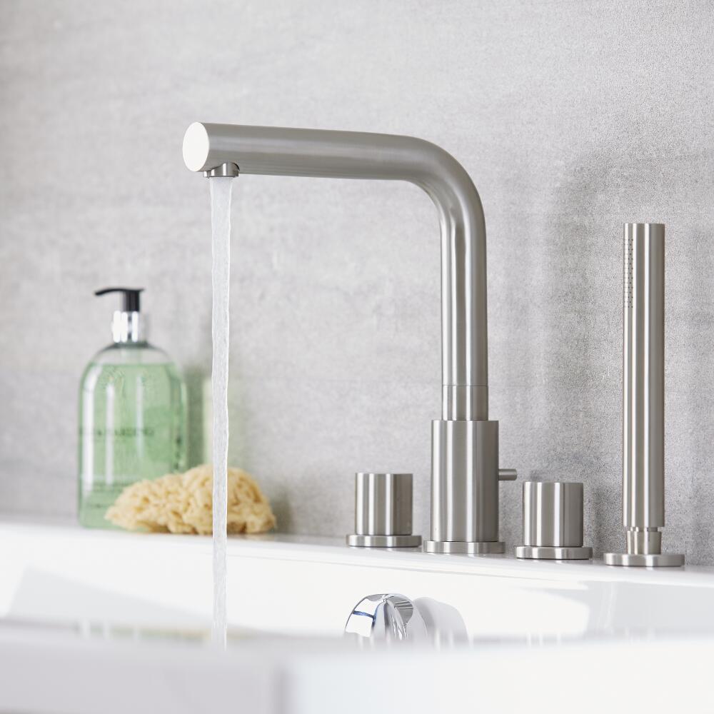 Batería de 4 Agujeros para Bañera de Acero Inoxidable con Acabado Cepillado- Bomere