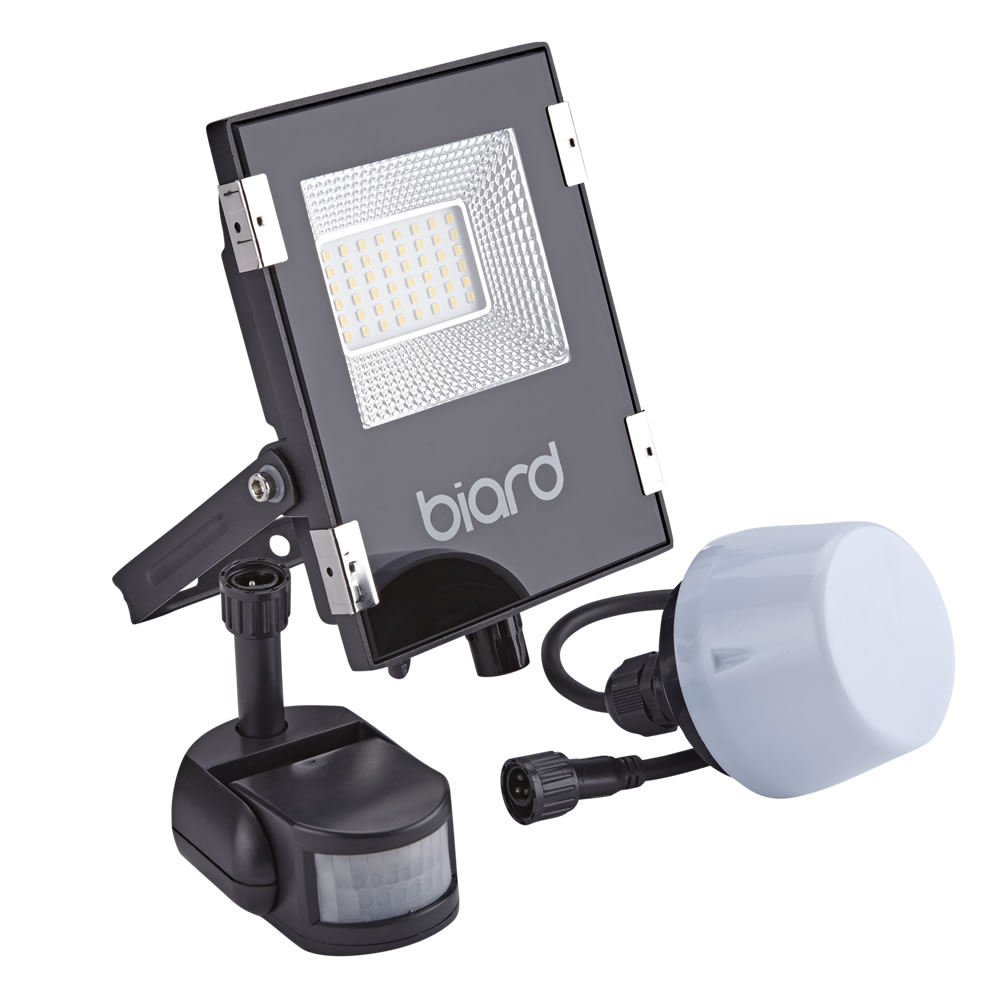 Biard Foco Proyector Plano Negro 20W con Opción entre Sensor PIR o Sensor Crepuscular