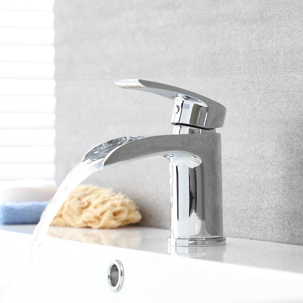 Mezclador de Lavabo con Caída a Cascada