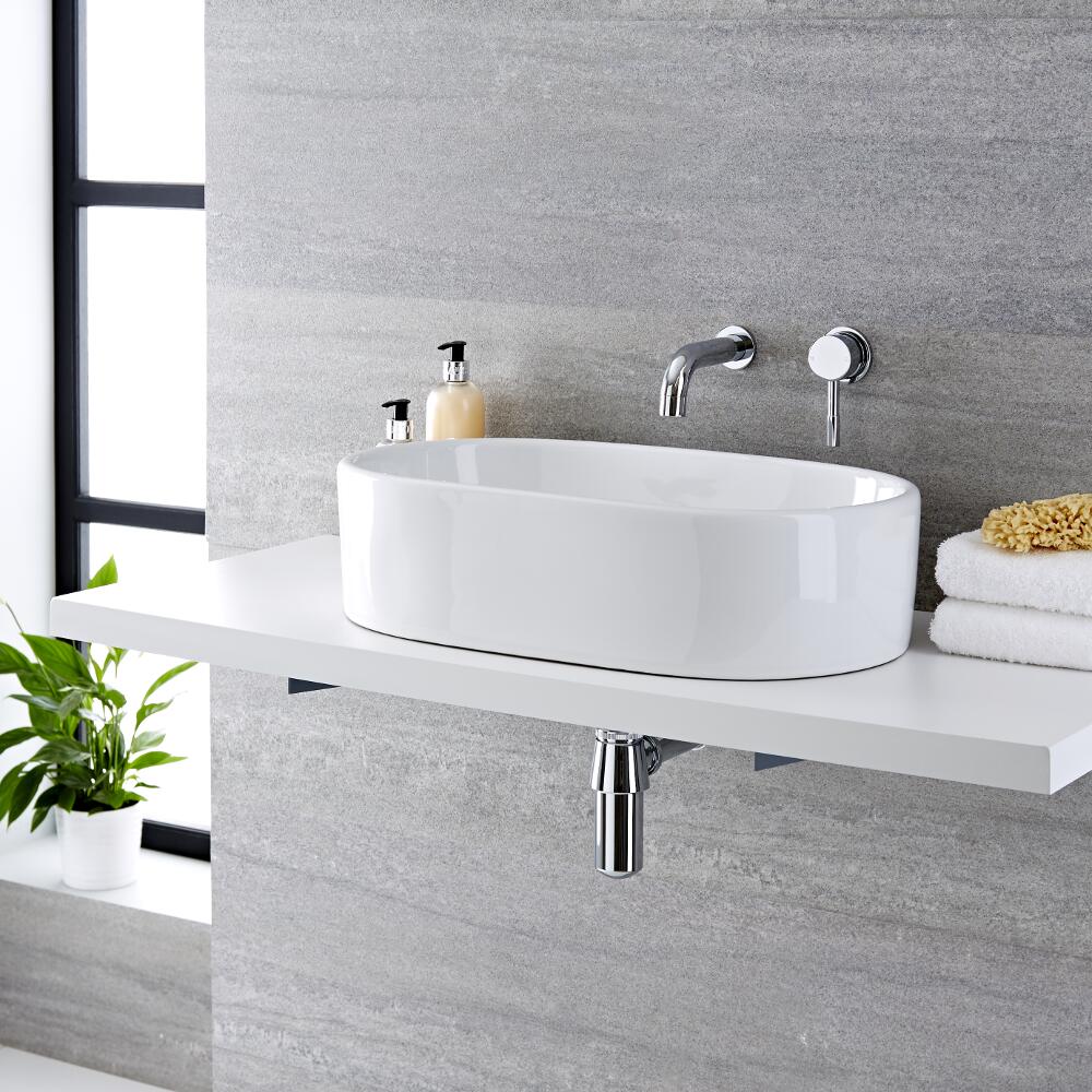Lavabo Sobre Encimera Oval de Cerámica 560x355mm con Mezclador de Lavabo Mural - Otterton
