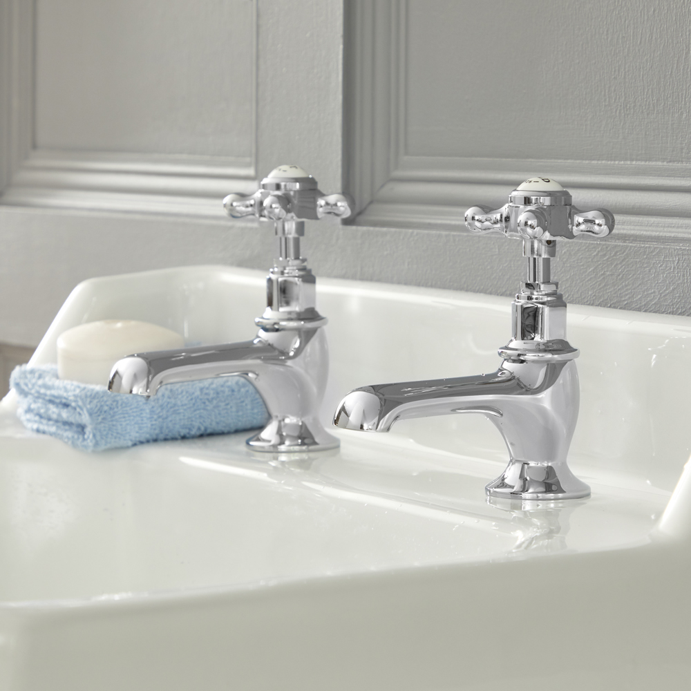 Par de Grifos para Lavabo Estilo Tradicional Color Blanco y Cromado con Manijas en Cruceta - Elizabeth