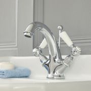 Grifo Mezclador para Lavabo Monoforo Tradicional con Manijas a Palanca Disponible en Distintos Acabados - Elizabeth