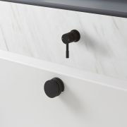 Llenador de Bañera para Rebosadero con Válvula de Desagüe y Mezclador de Una Salida en Estilo Moderno - Disponible en Distintos Acabados