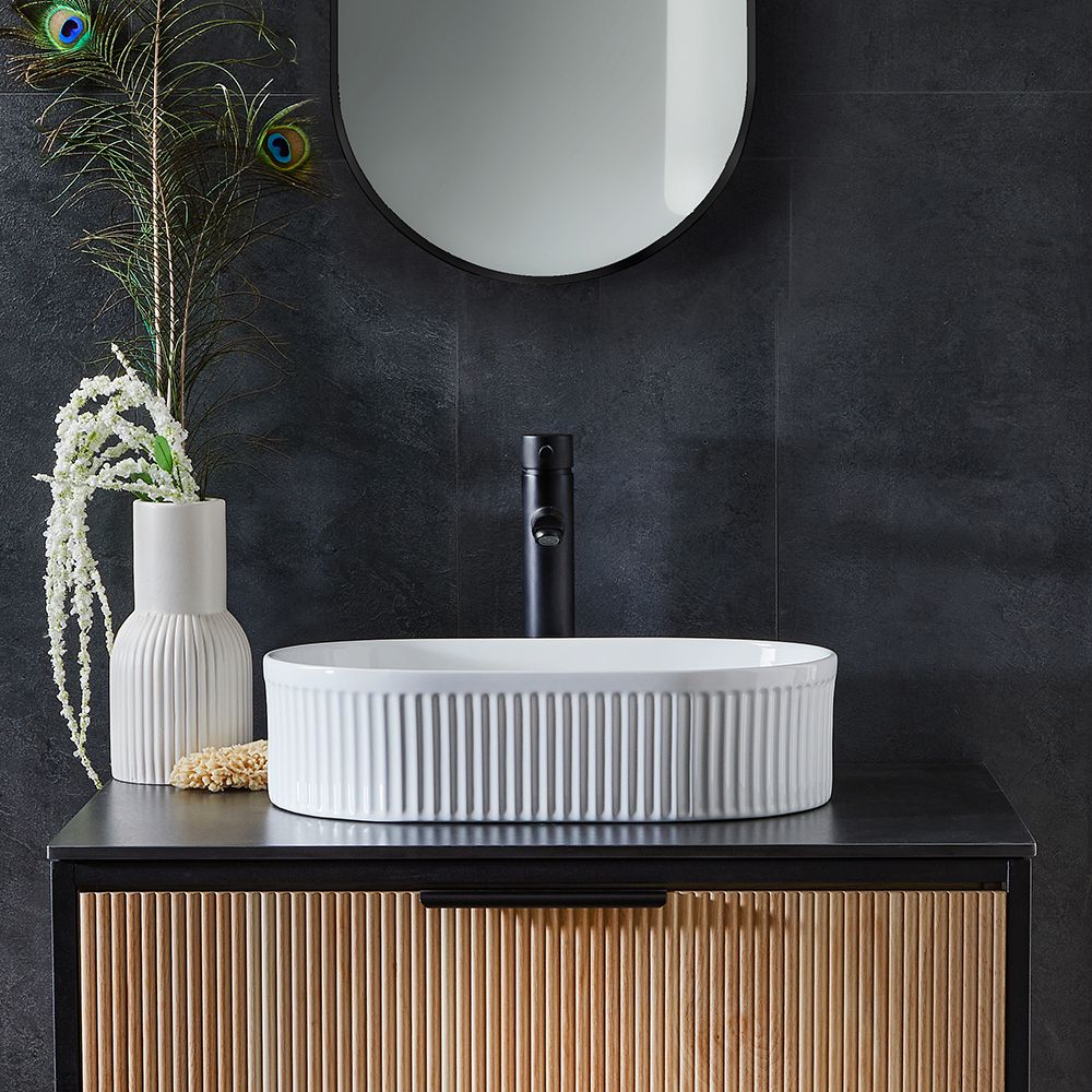 Lavabo Sobre Encimera Oval con Borde Acanalado Blanco 490mm x 310mm Sin Agujeros para la Griferia