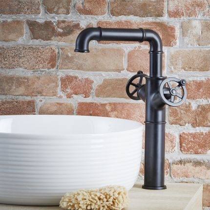Mezclador Monoforo Alto para Lavabo en Estilo Industrial - Negro - Zandra
