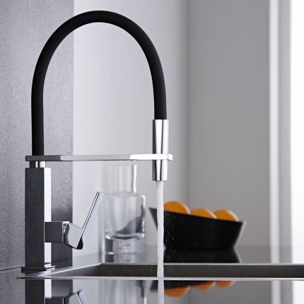 Grifo Mezclador de Cocina Negro Giratorio con Ducha Extraíble