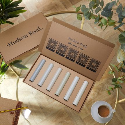 Caja de Muestra de Colores para Radiadores - Selección de Acabados Neutros