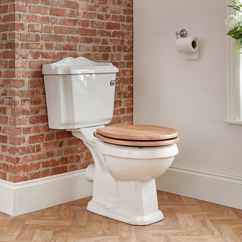 Inodoro WC Tradicional con Cisterna y Tapa de Madera Estilo Retro con Salida Horizontal - Regent