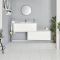 Mueble Base Mural Completo con Lavabo de Sobre Encimera de Color Blanco Opaco con Diseño Escalonado de 1600mm con Opción LED - Newington