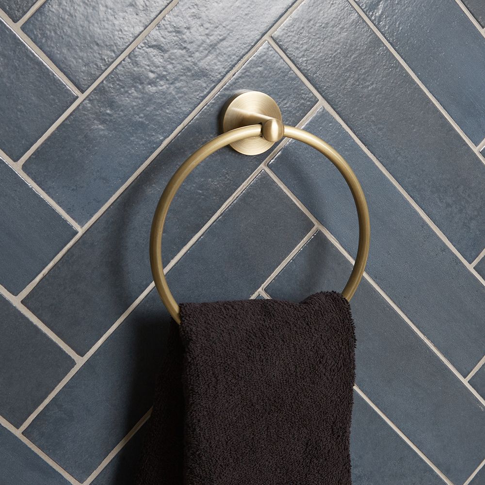 Toallero de Pared en Aro Moderno - Latón Antiguo - Alama