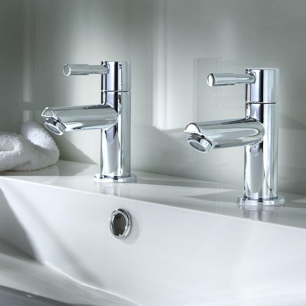Par de Grifos de Lavabo en Estilo Moderno - Cromados - Como