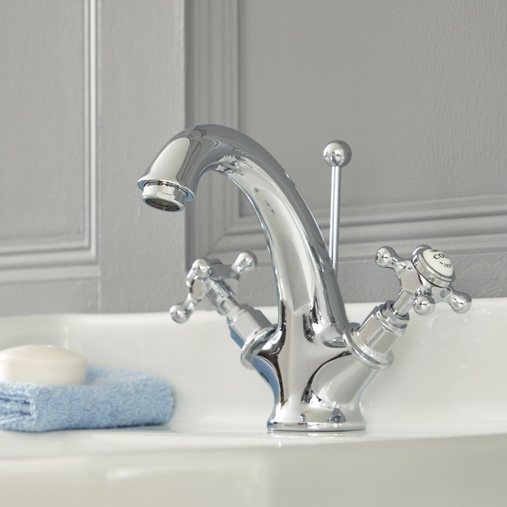 Grifo Mezclador para Lavabo Monoforo Tradicional con Manijas en Cruceta Disponible en Distintos Acabados - Elizabeth