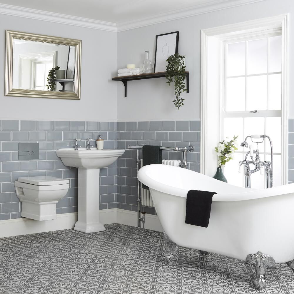Conjunto de Baño Tradicional Completo con Bañera Exenta, Inodoro Suspendido con Cisterna y Lavabo con Pedestal - Chester