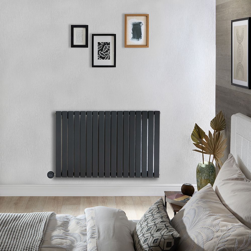 Radiador de Diseño Eléctrico Horizontal - Antracita - 635mm x 1000mm x 54mm - con Elemento Eléctrico Termostático Wi-Fi de1000W  - Sloane - Fabricado por ECOSO de Hudson Reed