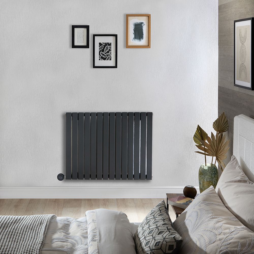 Radiador de Diseño Eléctrico Horizontal - Antracita - 635mm x 834mm x 54mm -  con Elemento Eléctrico Termostático Wi-Fi de 1000W  - Sloane - Fabricado por ECOSO de Hudson Reed