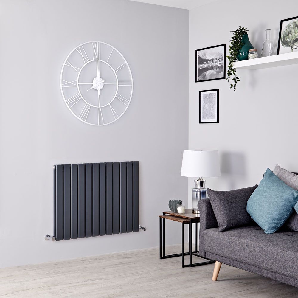 Radiador de Diseño Horizontal Antracita de 635mm Disponible en Distintos Tamaños -  Delta