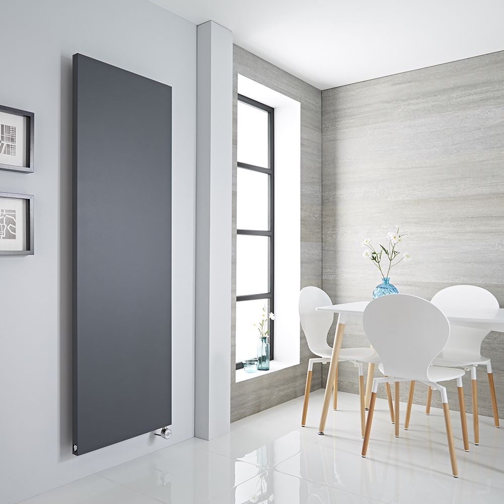 Radiador de Diseño Eléctrico Vertical Antracita - Panel Plano - 1800mm x 600mm (Panel Único) - Rubi - ECOSO de Hudson Reed