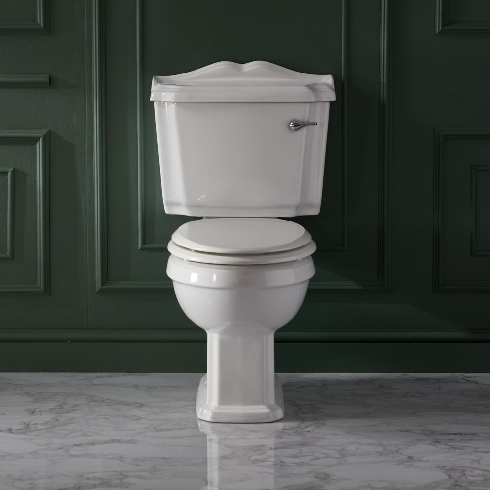 Conjunto para WC Clásico Completo con Inodoro, Cisterna con Salida Horizontal y Tapa - Regent