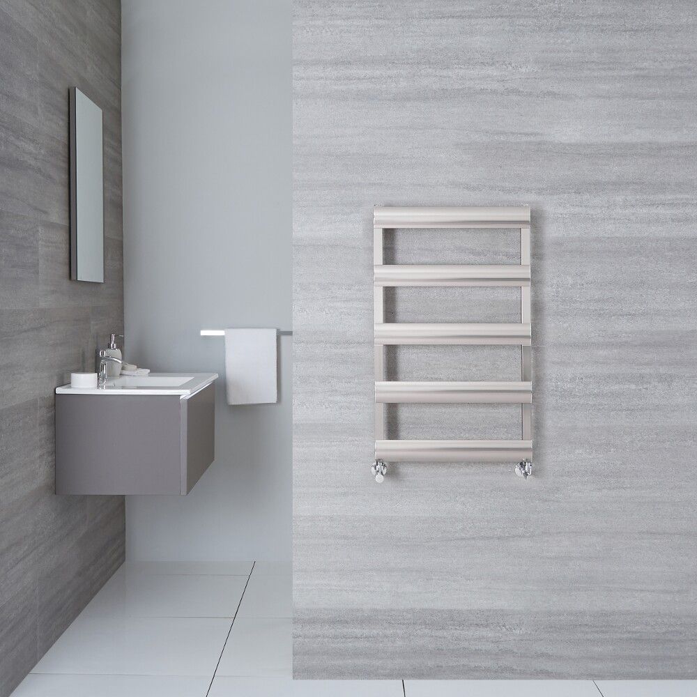 Radiador Toallero - Plano - 790mm x 500mm - Cromado - Gradus