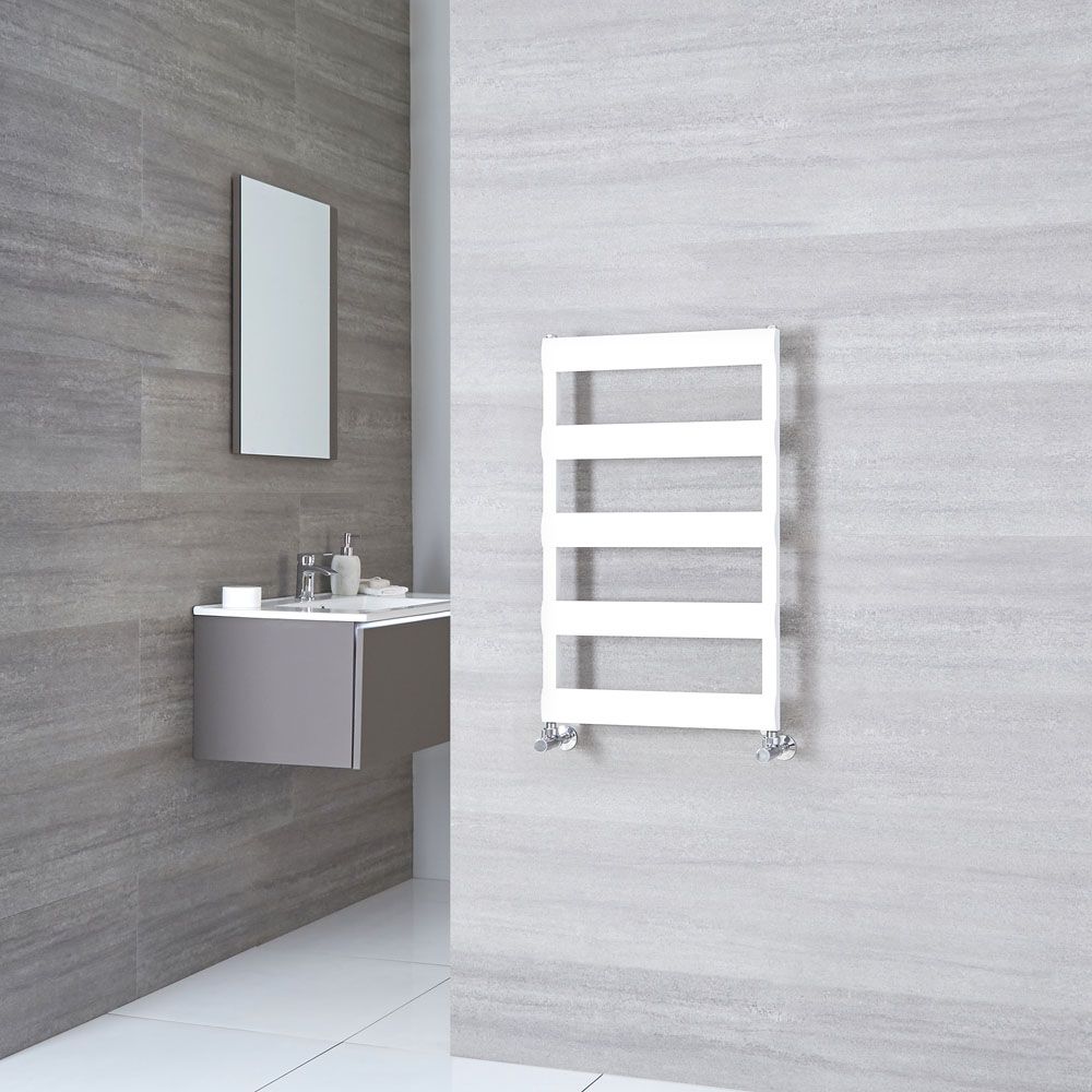 Radiador Toallero Plano - Blanco - Aluminio - 790mm x 500mm x 36mm - 379 Vatios - Gradus
