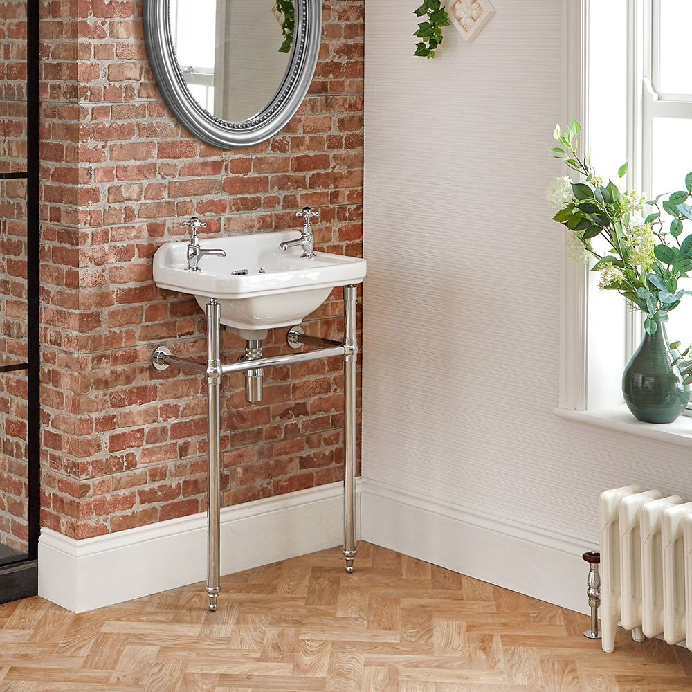 Lavabo Consola Tradicional en Cerámica con Diseño Elevado con Estructura en Acero Inoxidable - Richmond