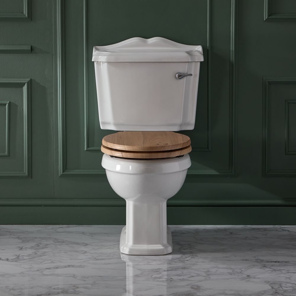 Inodoro WC Tradicional con Cisterna y Tapa de Madera Estilo Retro con Salida Horizontal - Regent