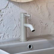 Grifo Mezclador Monoforo Moderno para Lavabo - Disponible en Distintos Acabados - Elements