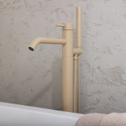 Mezclador de Bañera Exenta en Estilo Moderno -  Disponible en Distintos Acabados - Elements