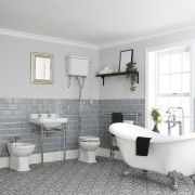 Conjunto de Baño Tradicional Completo Bañera Exenta, Bidé, Inodoro con Cisterna y Lavabo con Pedestal - Richmond