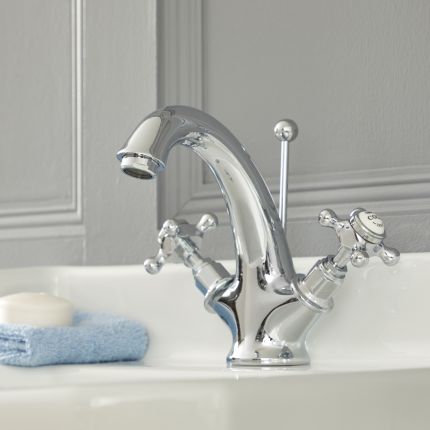 Grifos de lavabo decorativos y altamente funcionales para el baño