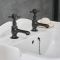 Par de Grifos Tradicionales para Lavabo con Manijas en Cruceta Disponible en Distintos Acabados - Elizabeth