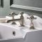 Grifo Mezclador para Lavabo de 3 Agujeros Diseño Tradicional con Manijas en Cruceta Disponible en Distintos Acabados - Elizabeth