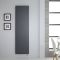 Radiador de Diseño Eléctrico Vertical Antracita - Panel Plano - 1800mm x 500mm (Panel Único) - Rubi - ECOSO de Hudson Reed