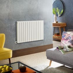 Radiador de Diseño Eléctrico Horizontal Blanco - Altura de 635mm - Disponible en Distintos Tamaños y Termostato Wi-Fi - con Opción de Enchufe o de Conexión a la Red Eléctrica - Delta Fabricado por ECOSO de Hudson Reed