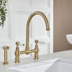 Hudson Reed Elizabeth - Grifo Mezclador de Cocina - Tradicional con Diseño en Puente con Rociador Extraíble - Disponible en Distintos Acabados 
