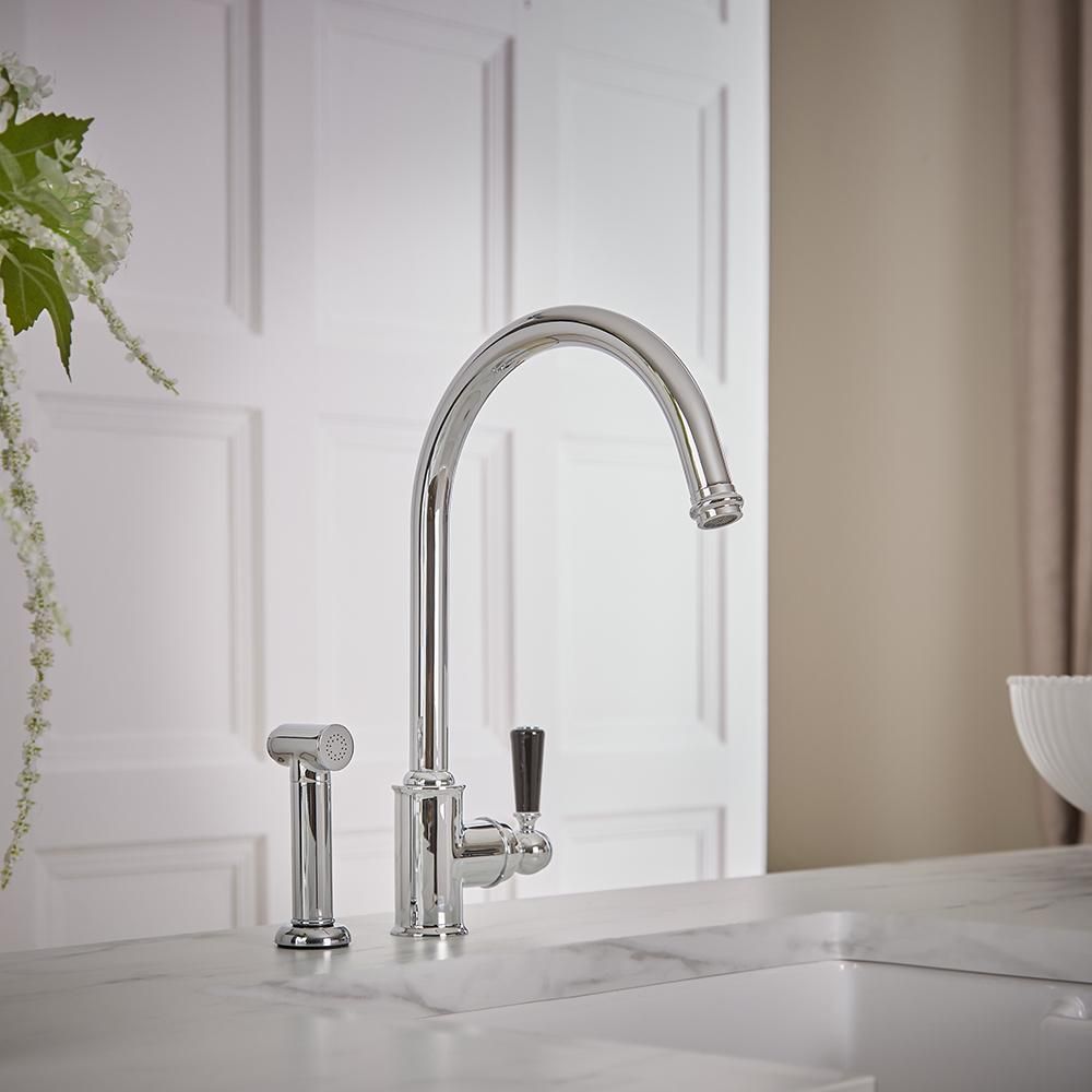 Hudson Reed Elizabeth - Grifo Mezclador para Fregadero de Cocina Tradicional con Manija a Palanca y con Rociador Extraíble - Disponible en Distintos Acabados 