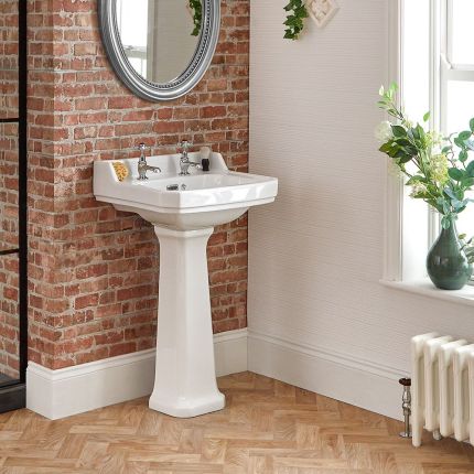 Lavabo Tradicional Richmond - Disponible en Distintas Medidas y con Variedad de Número de Agujeros para la Grifería - Richmond