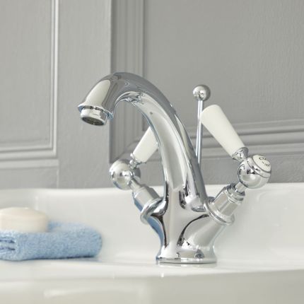 Grifo Mezclador para Lavabo Monoforo Tradicional con Manijas a Palanca Disponible en Distintos Acabados - Elizabeth