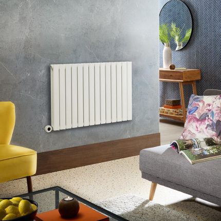 Radiador de Diseño Eléctrico Horizontal Blanco - Altura de 635mm - Disponible en Distintos Tamaños y Termostato Wi-Fi - con Opción de Enchufe o de Conexión a la Red Eléctrica - Delta Fabricado por ECOSO de Hudson Reed