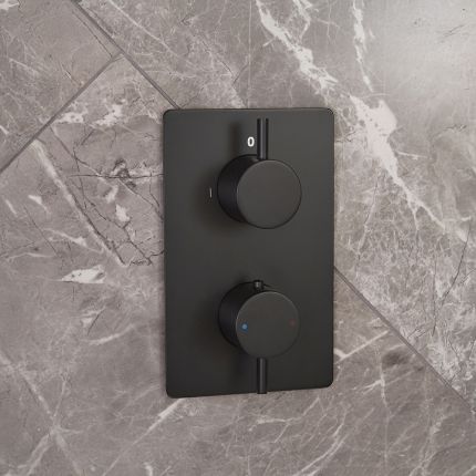 Mezclador de Ducha Termostático Moderno de 2 Salidas con Desviador - Disponible en Distintos Acabados - Otto