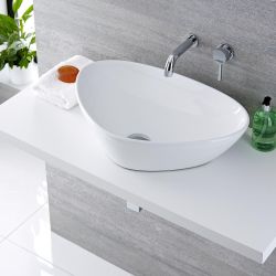 Lavabo Sobre Encimera Oval de Cerámica 590x390cm con Grifo Mezclador Mural - Kenton