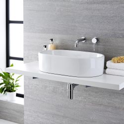 Lavabo Sobre Encimera Oval de Cerámica 575x360mm con Mezclador de Lavabo Mural - Otterton