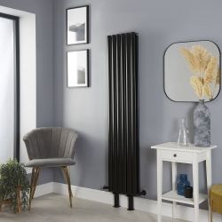 Radiador de Diseño Vertical Revive Negro Mate con Pies de Soporte Disponible en Distintas Medidas