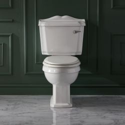 Conjunto para WC Clásico Completo con Inodoro, Cisterna con Salida Horizontal y Tapa - Regent