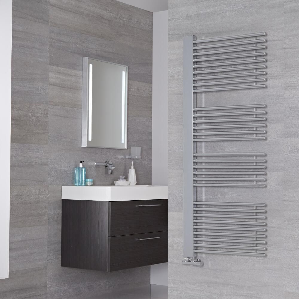 Radiador Toallero de Diseño Vertical -Cromado - 1600mm x 600mm - 559 Vatios - Bosa
