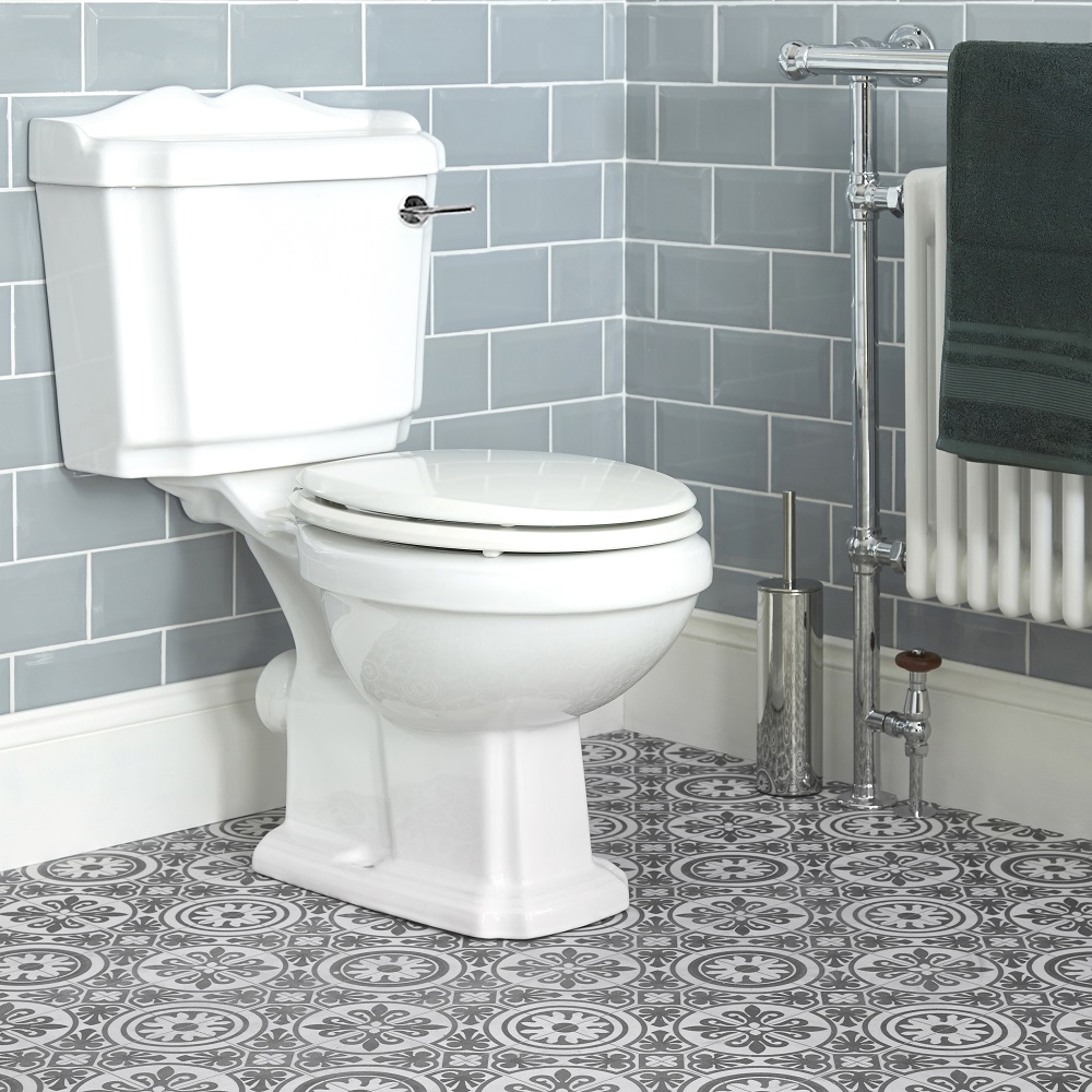 Conjunto WC Completo con Inodoro Cisterna con Salida Horizontal y Tapa Clásico