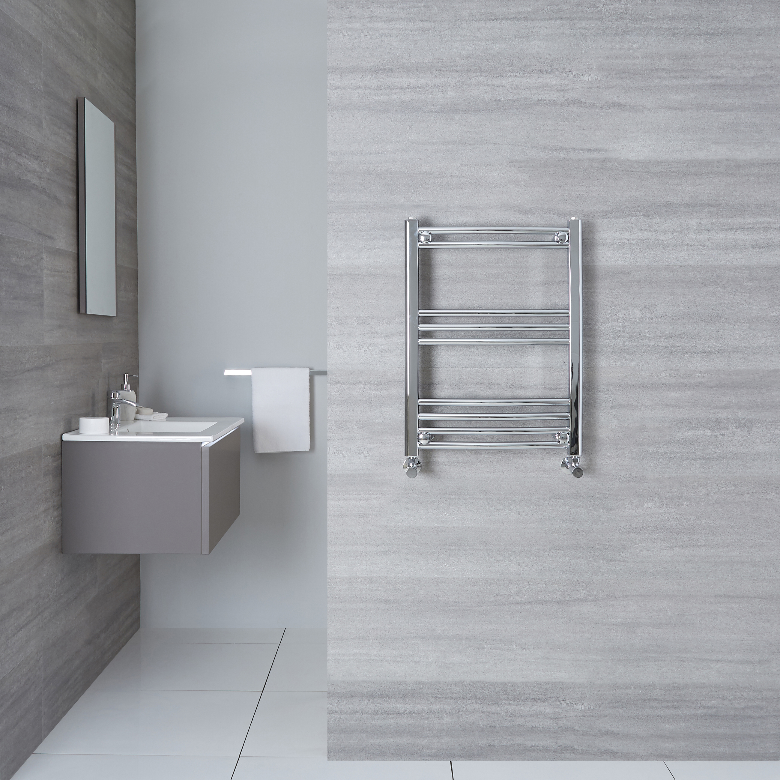 Radiador Toallero Curvo - Cromado - 700mm x 400mm x 38mm - 193 Vatios - Ischia